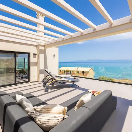 Halcyon Villa